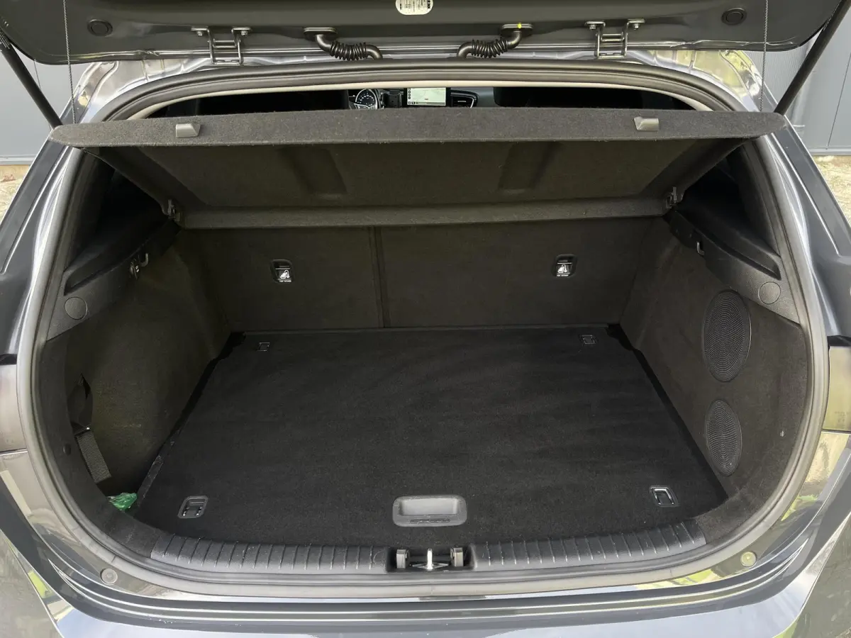 1.4 T-GDi ExecutiveLine | Trekhaak | Navi | Clima | Camera | JBL | Cruise Control