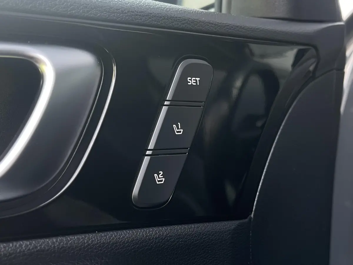 1.4 T-GDi ExecutiveLine | Trekhaak | Navi | Clima | Camera | JBL | Cruise Control