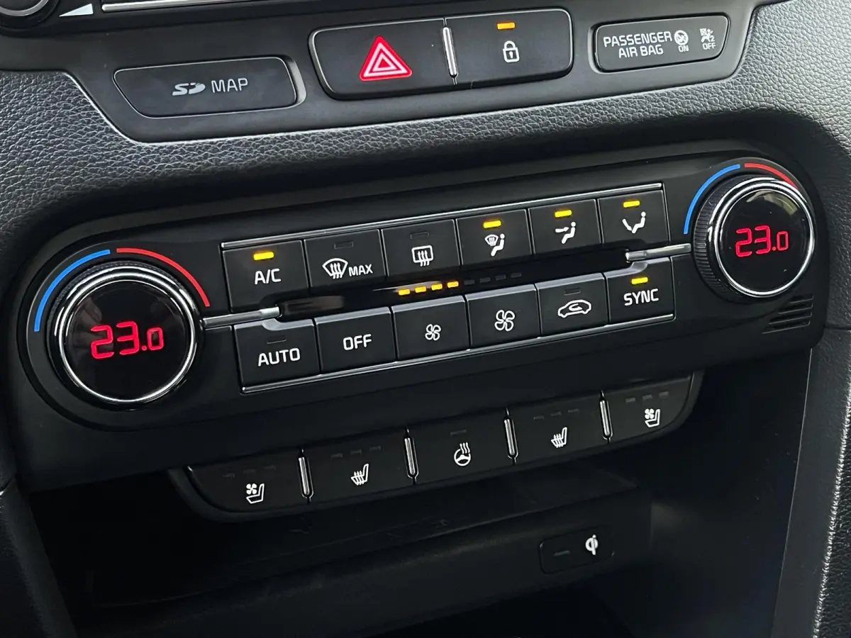 1.4 T-GDi ExecutiveLine | Trekhaak | Navi | Clima | Camera | JBL | Cruise Control