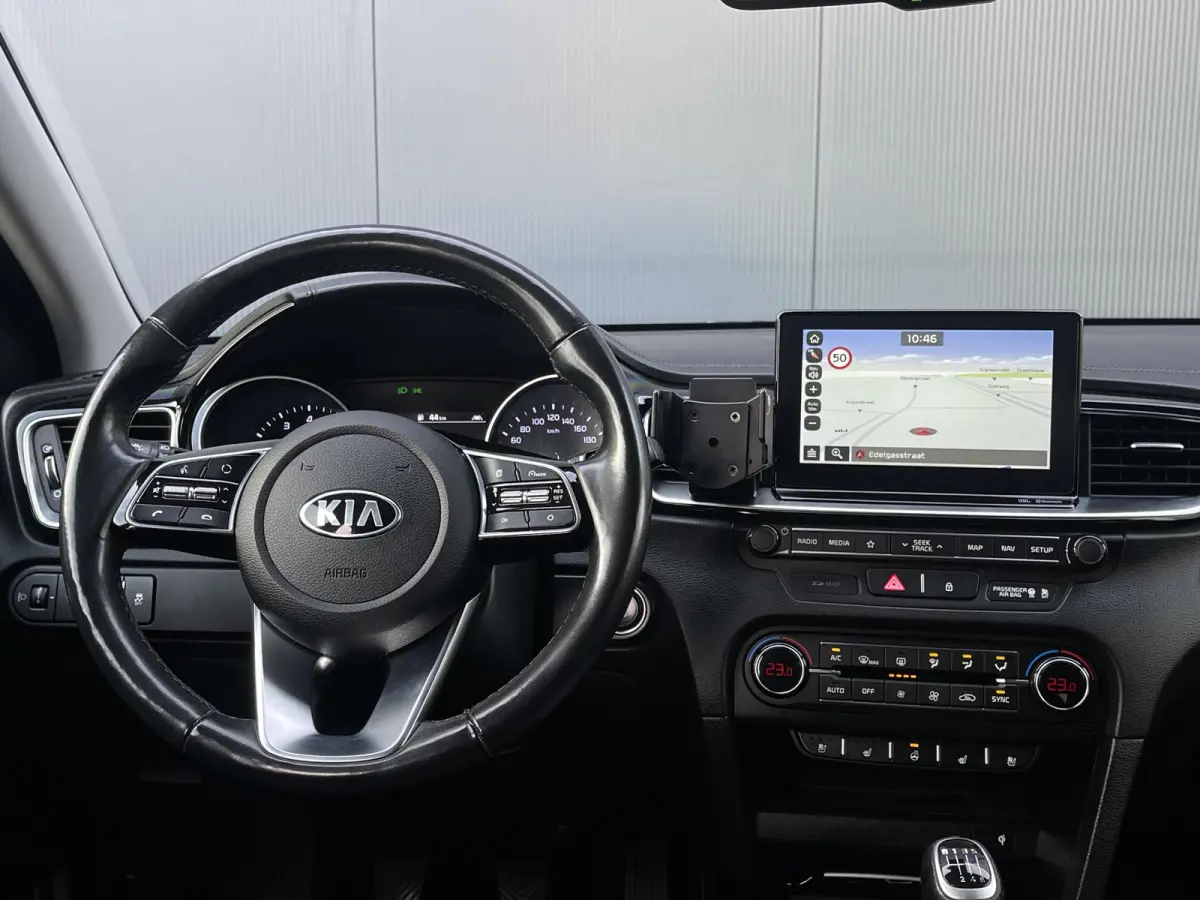 1.4 T-GDi ExecutiveLine | Trekhaak | Navi | Clima | Camera | JBL | Cruise Control