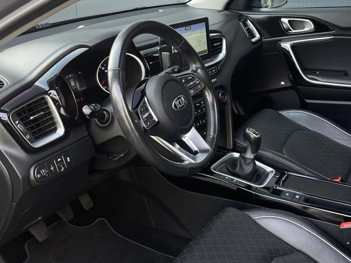 1.4 T-GDi ExecutiveLine | Trekhaak | Navi | Clima | Camera | JBL | Cruise Control