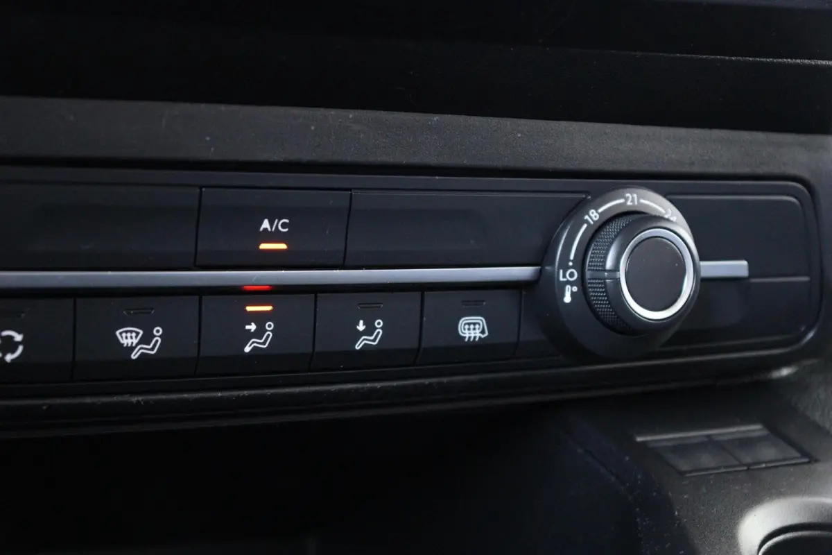 bestel 1.5 BlueHDI XL l L2H1 l NAVI l AIRCO l CAMERA l LANE KEEPING