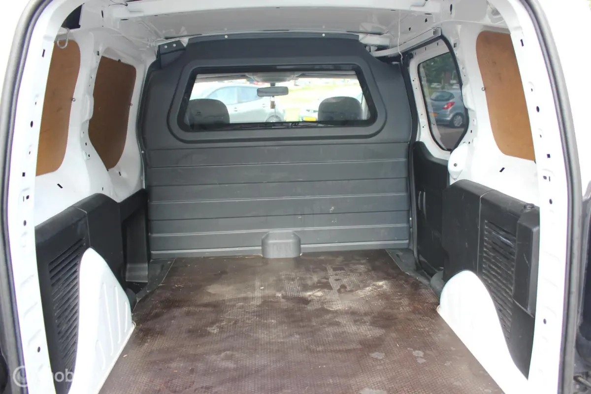 bestel 120 1.6 BlueHDi 75 L1 Première