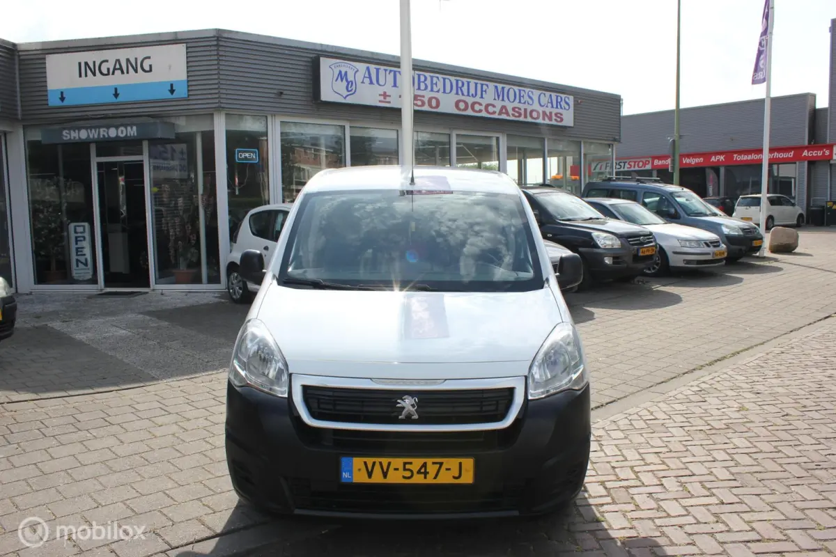 bestel 120 1.6 BlueHDi 75 L1 Première