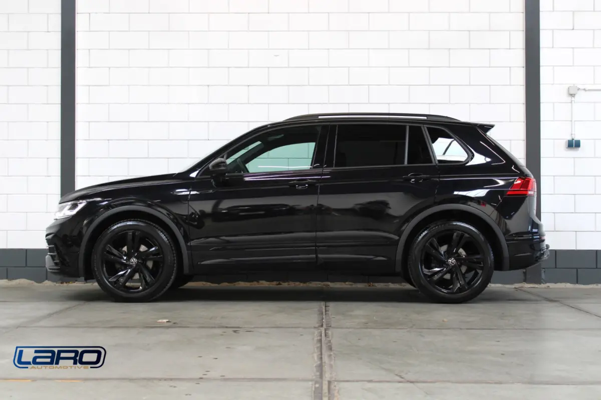 1.5 TSI R-Line |Trekhaak IQ.Lights Camera Sfeer CarPlay Elek kofferklep