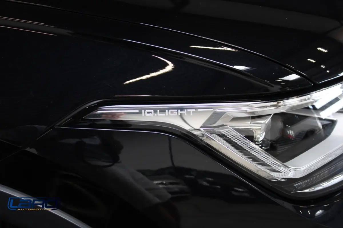 1.5 TSI R-Line |Trekhaak IQ.Lights Camera Sfeer CarPlay Elek kofferklep