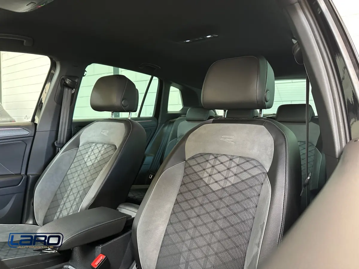 1.5 TSI R-Line |Trekhaak IQ.Lights Camera Sfeer CarPlay Elek kofferklep