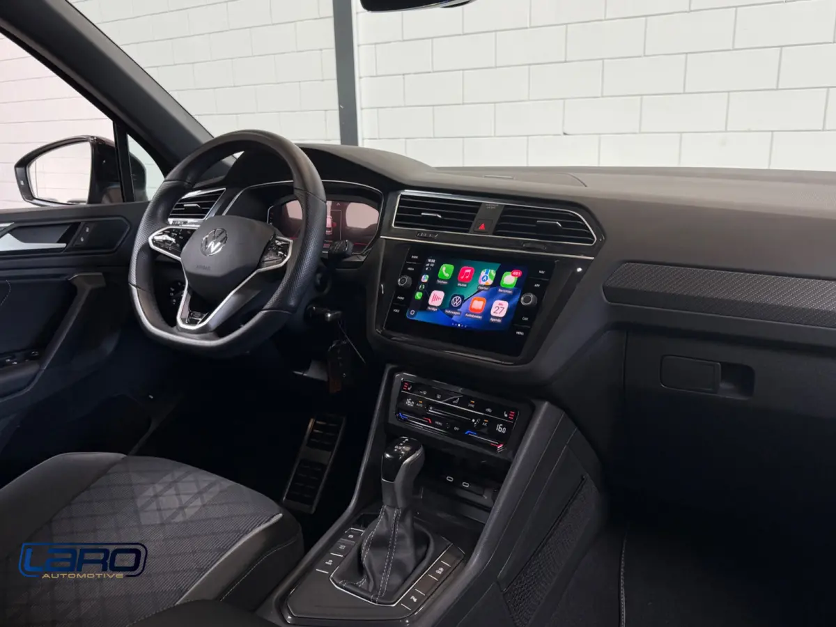 1.5 TSI R-Line |Trekhaak IQ.Lights Camera Sfeer CarPlay Elek kofferklep