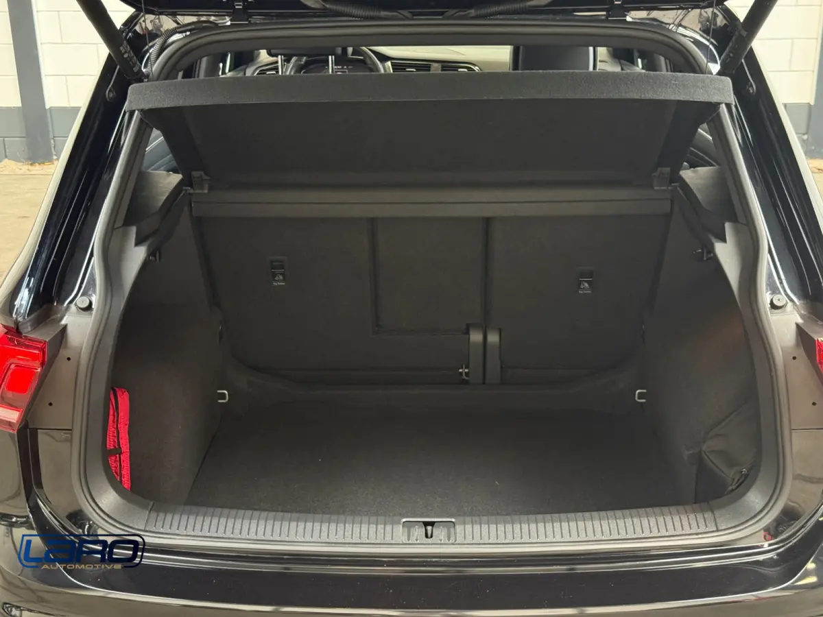 1.5 TSI R-Line |Trekhaak IQ.Lights Camera Sfeer CarPlay Elek kofferklep
