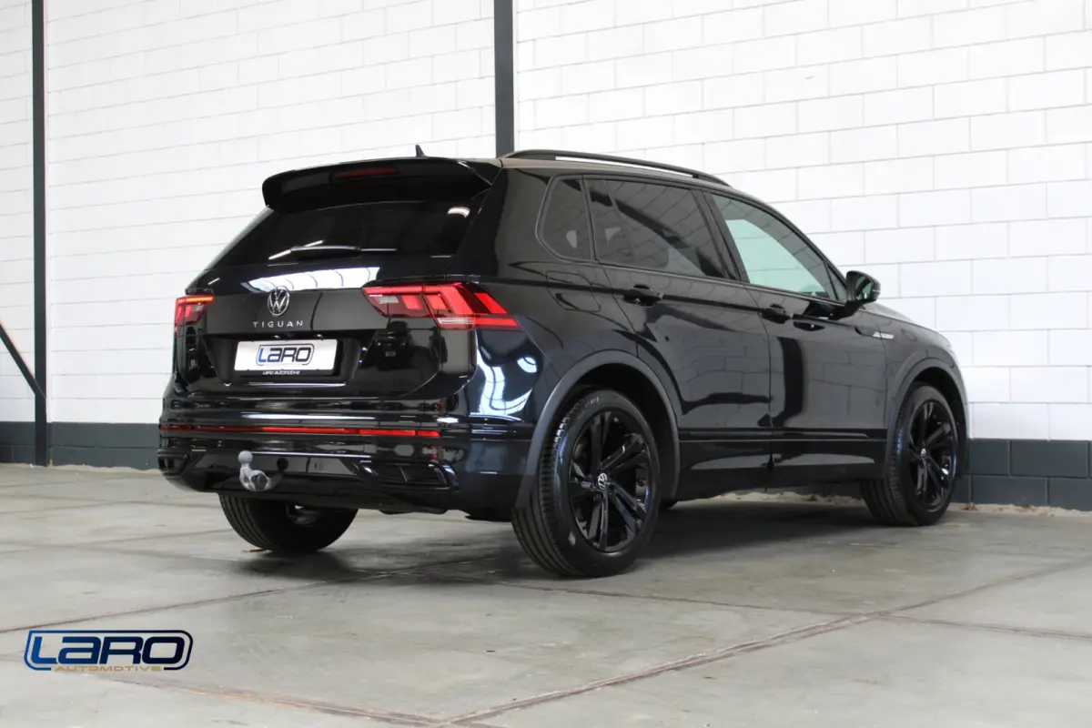 1.5 TSI R-Line |Trekhaak IQ.Lights Camera Sfeer CarPlay Elek kofferklep