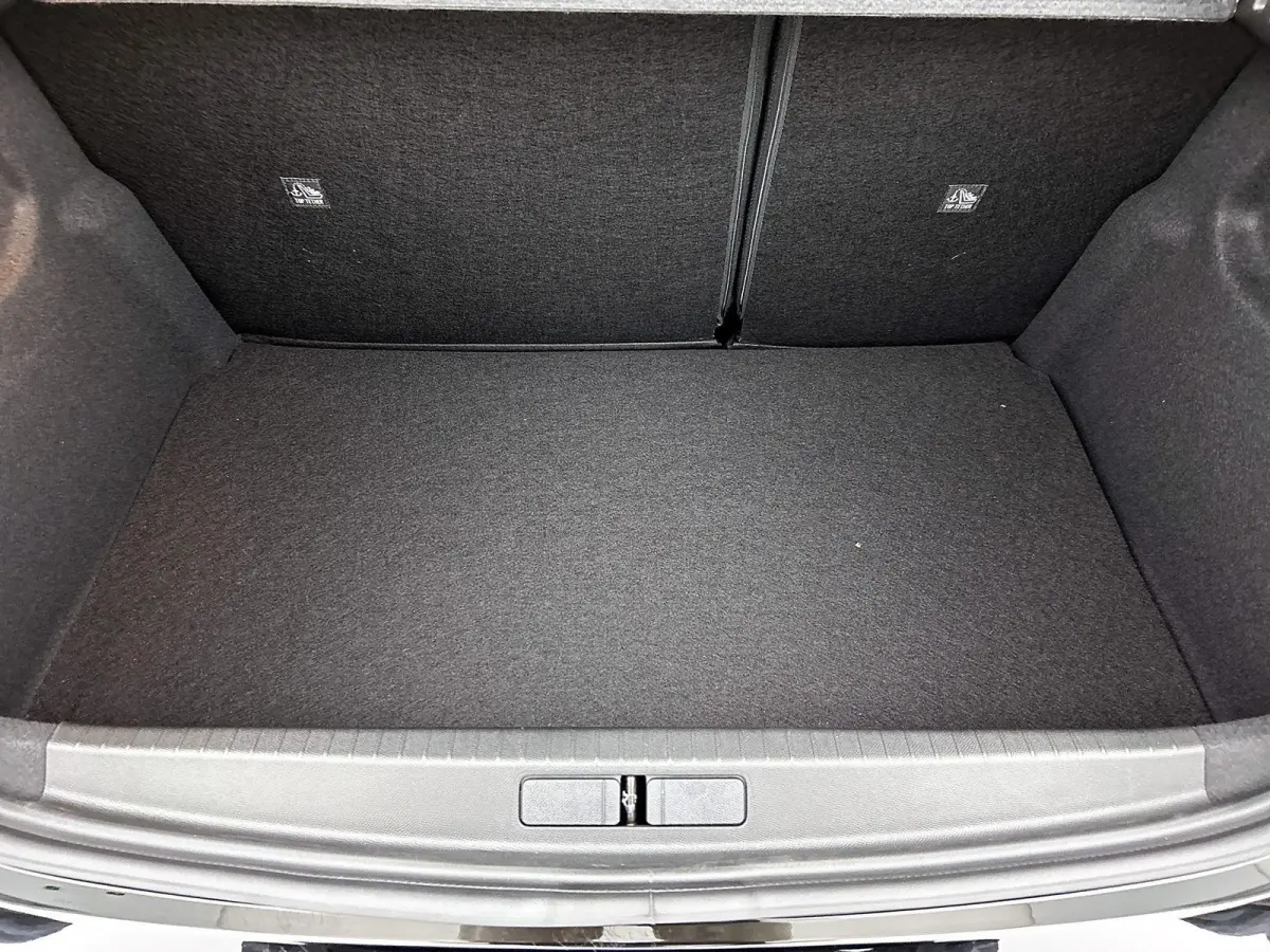 1.2 110pk Hybrid Edition Automaat | Camera | Winterpakket | Comfort pakket | Technology Pakket | 16"LMV | LED |