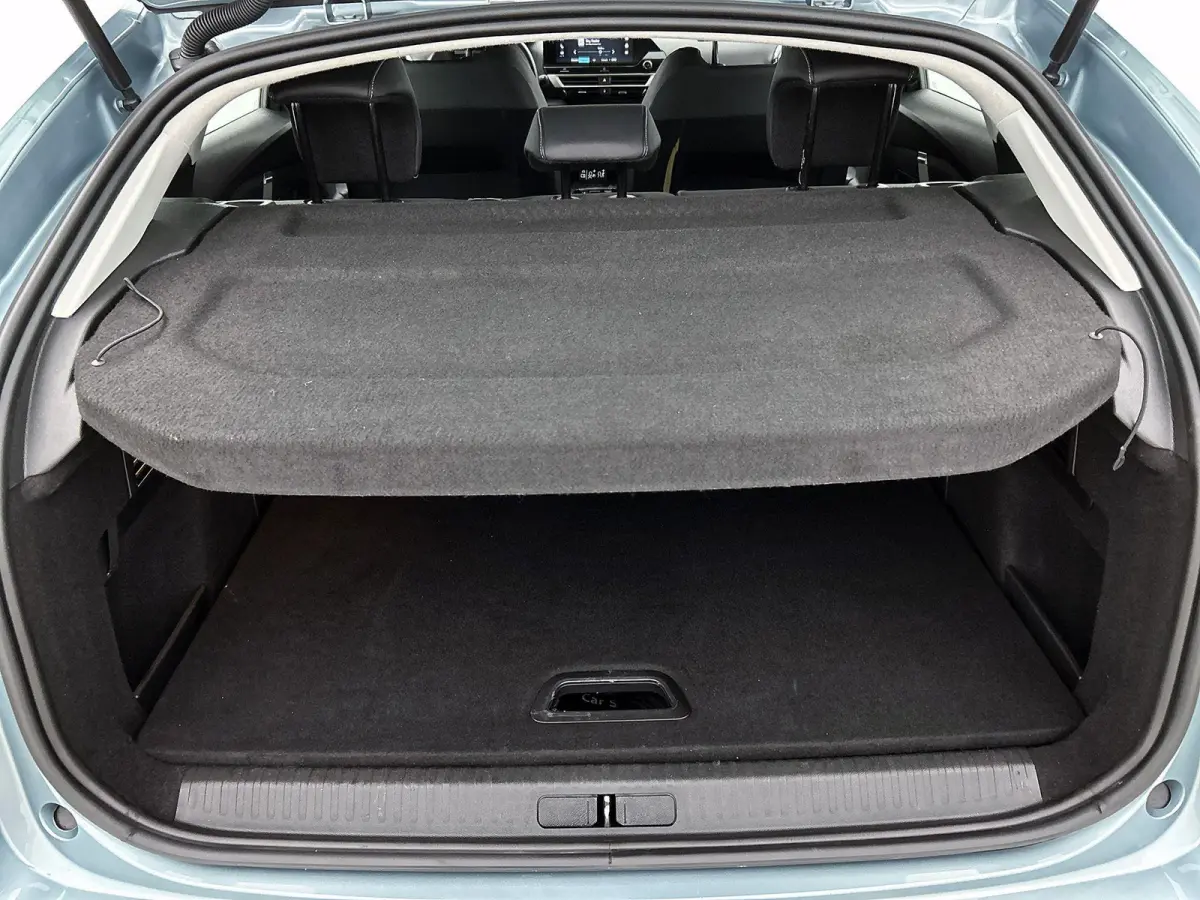 You 136pk 50 kWh automaat | 3 Fase | Warmtepomp | Apple Carplay/Android Auto | Climate Control | Full-LED | Parkeersensoren |