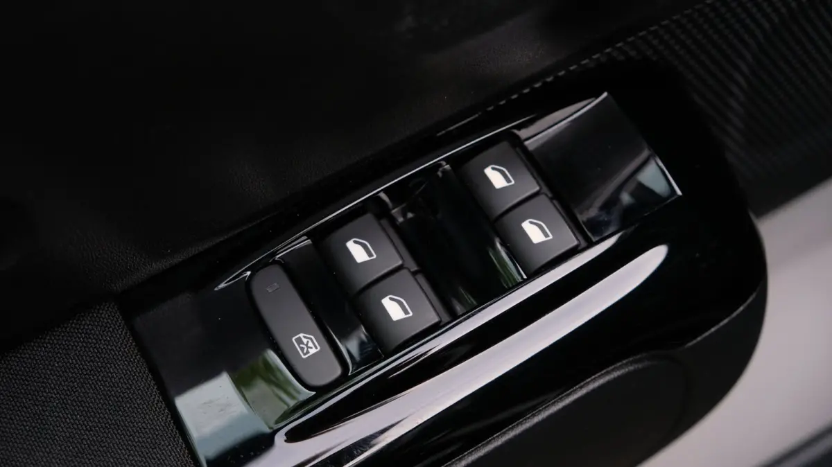 1.2 PureTech S&S Shine Carplay|Camera|Pano|Motor gereviseerd