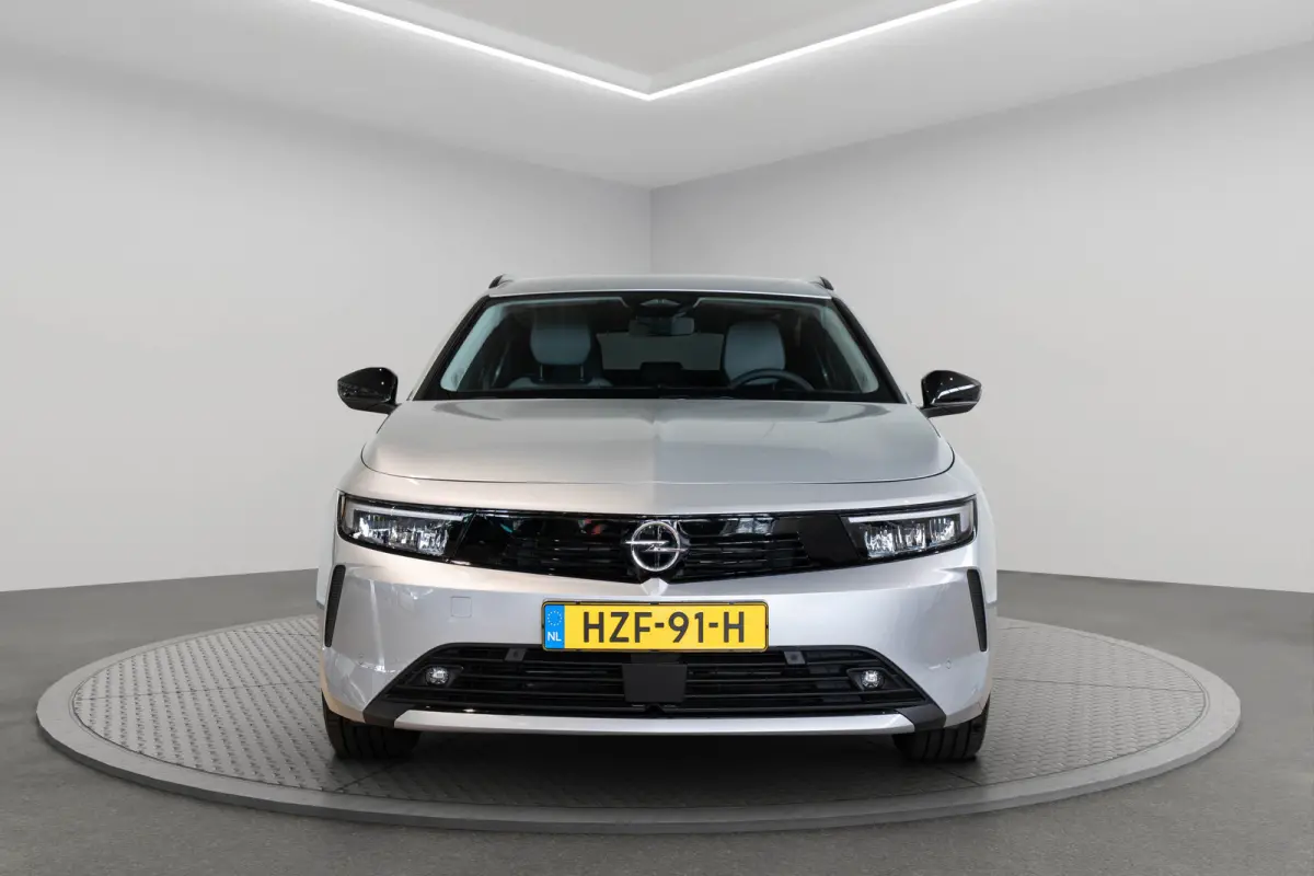 1.2 Turbo Edition | Tot 8 Jaar Garantie! | Navigatie | Camera | Parkeersensoren | Climate Controle | Stoel en Stuurverwarming |