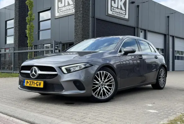 180 Premium Plus|Ambient Lights|CarPlay|Widescreen