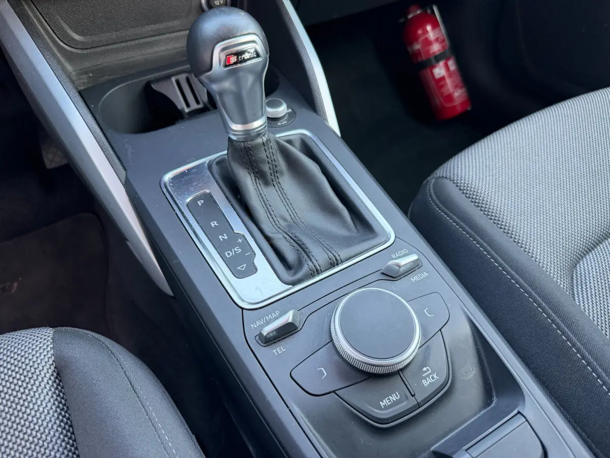 35 TFSI S Edition / Led / Cruise / Navi / Sport.