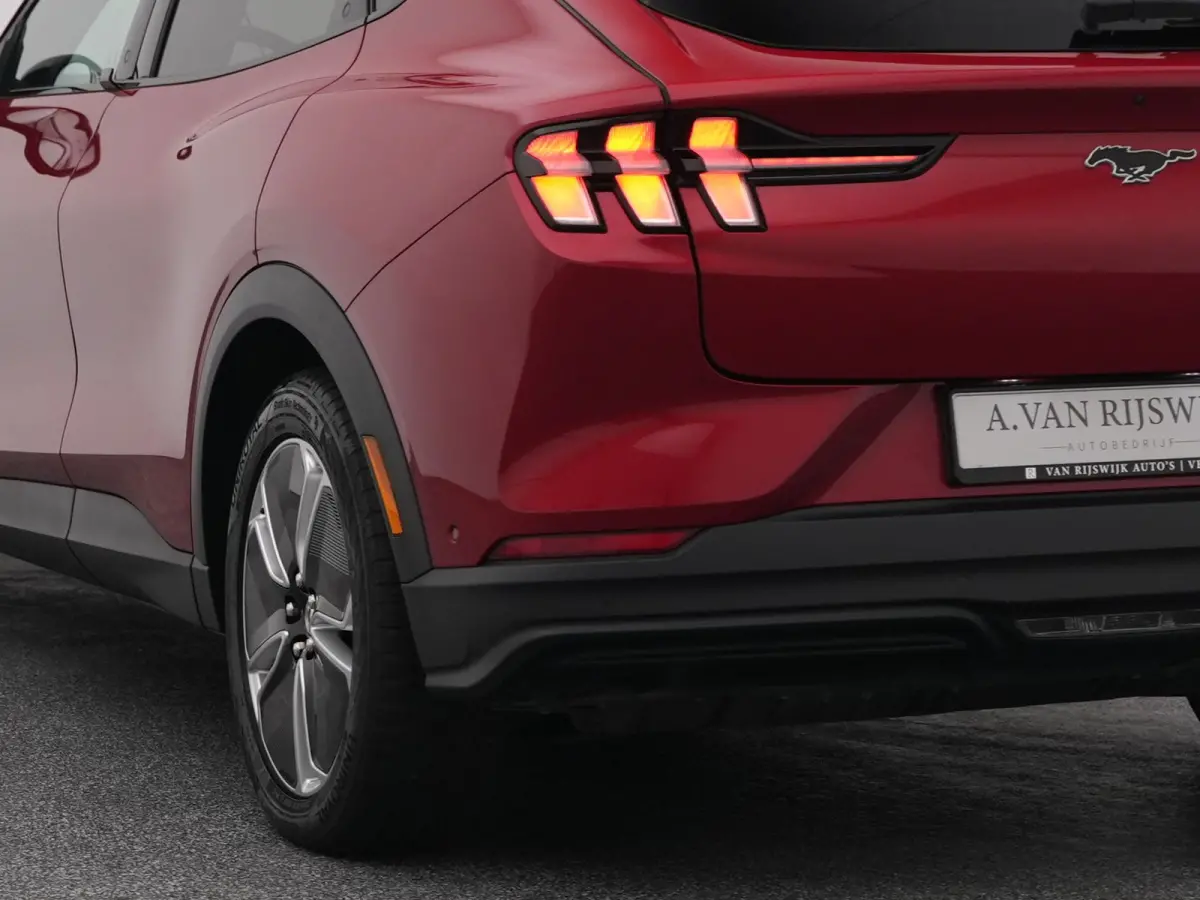 Standard RWD 75 kWh | 360° | ADAPTIVE | KEYLESS | STOEL- EN STUURVERW.