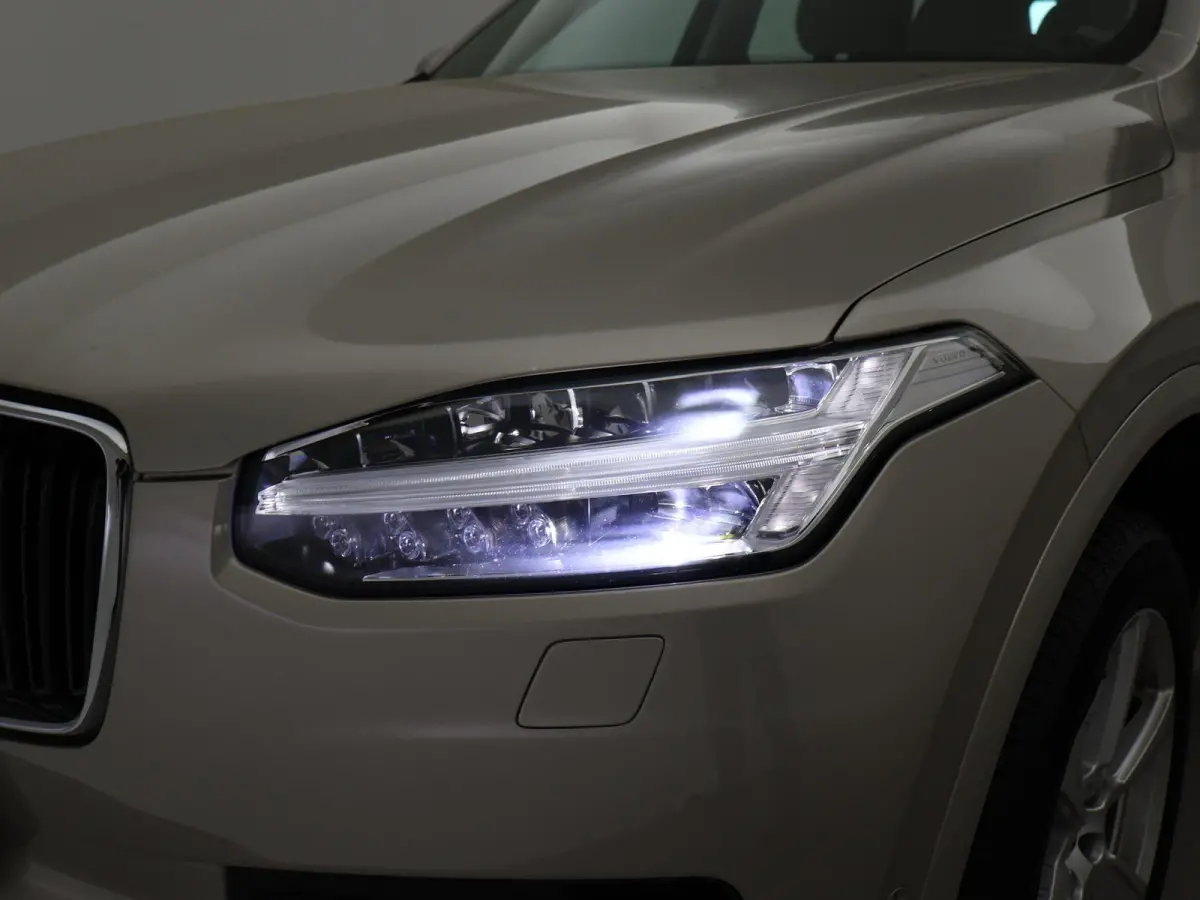 2.0 T8 TWIN ENGINE INSCRIPTION + TREKHAAK | BOWERS & WILKINS | 360 CAMERA | PANORAMA | ADAPTIVE CRUISE