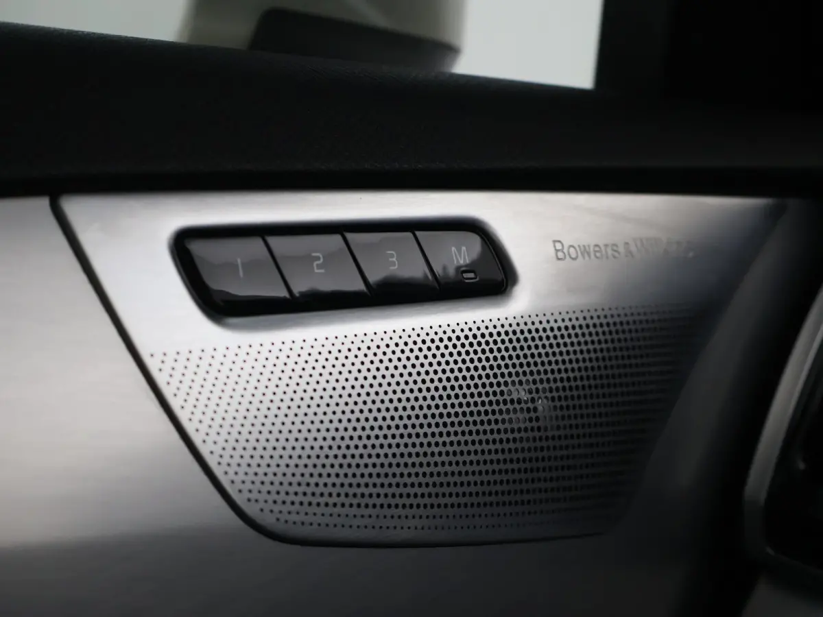 2.0 T8 TWIN ENGINE INSCRIPTION + TREKHAAK | BOWERS & WILKINS | 360 CAMERA | PANORAMA | ADAPTIVE CRUISE