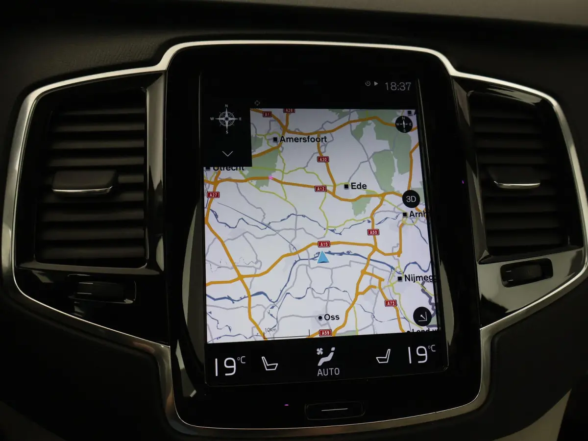 2.0 T8 TWIN ENGINE INSCRIPTION + TREKHAAK | BOWERS & WILKINS | 360 CAMERA | PANORAMA | ADAPTIVE CRUISE