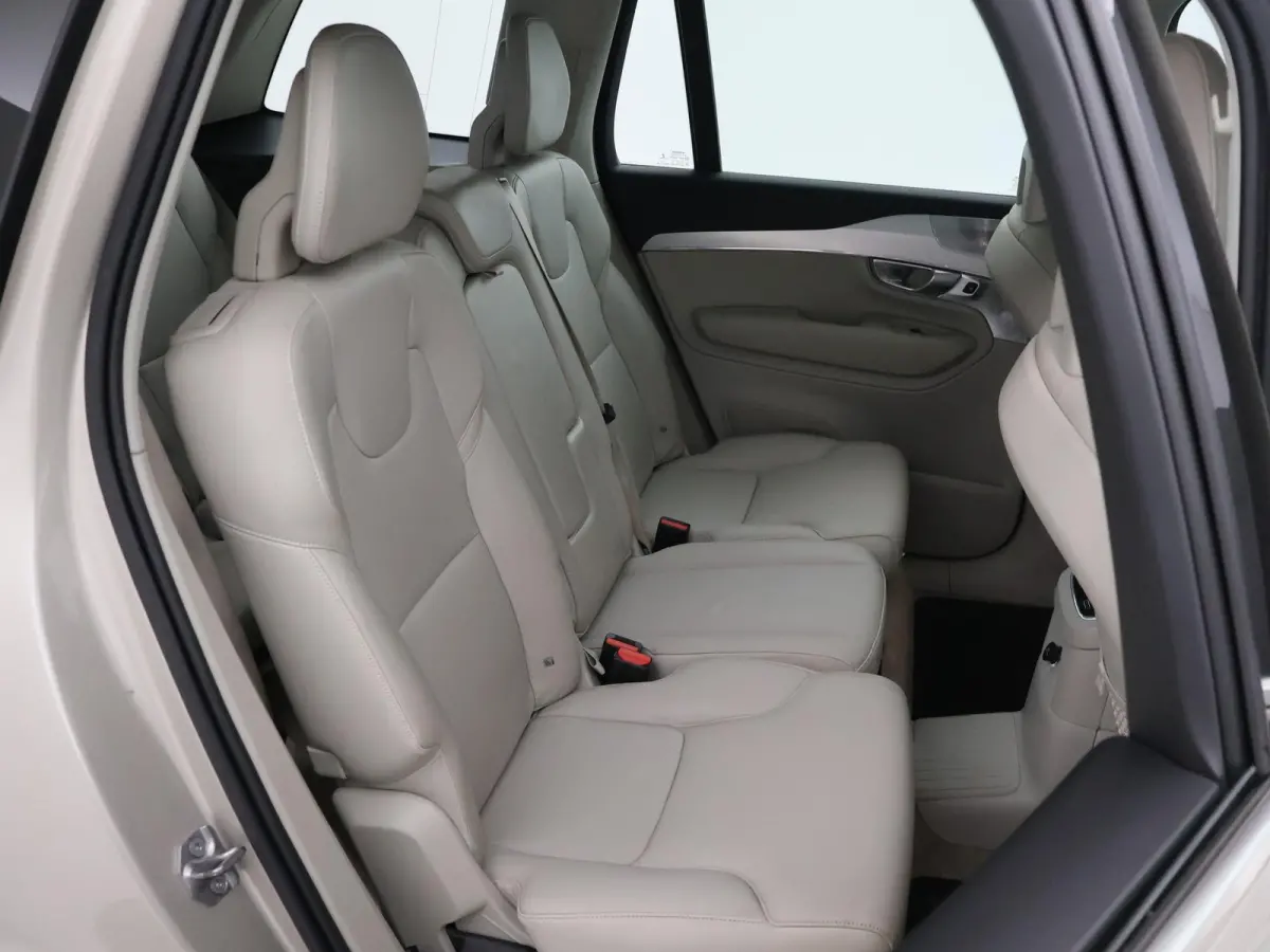 2.0 T8 TWIN ENGINE INSCRIPTION + TREKHAAK | BOWERS & WILKINS | 360 CAMERA | PANORAMA | ADAPTIVE CRUISE