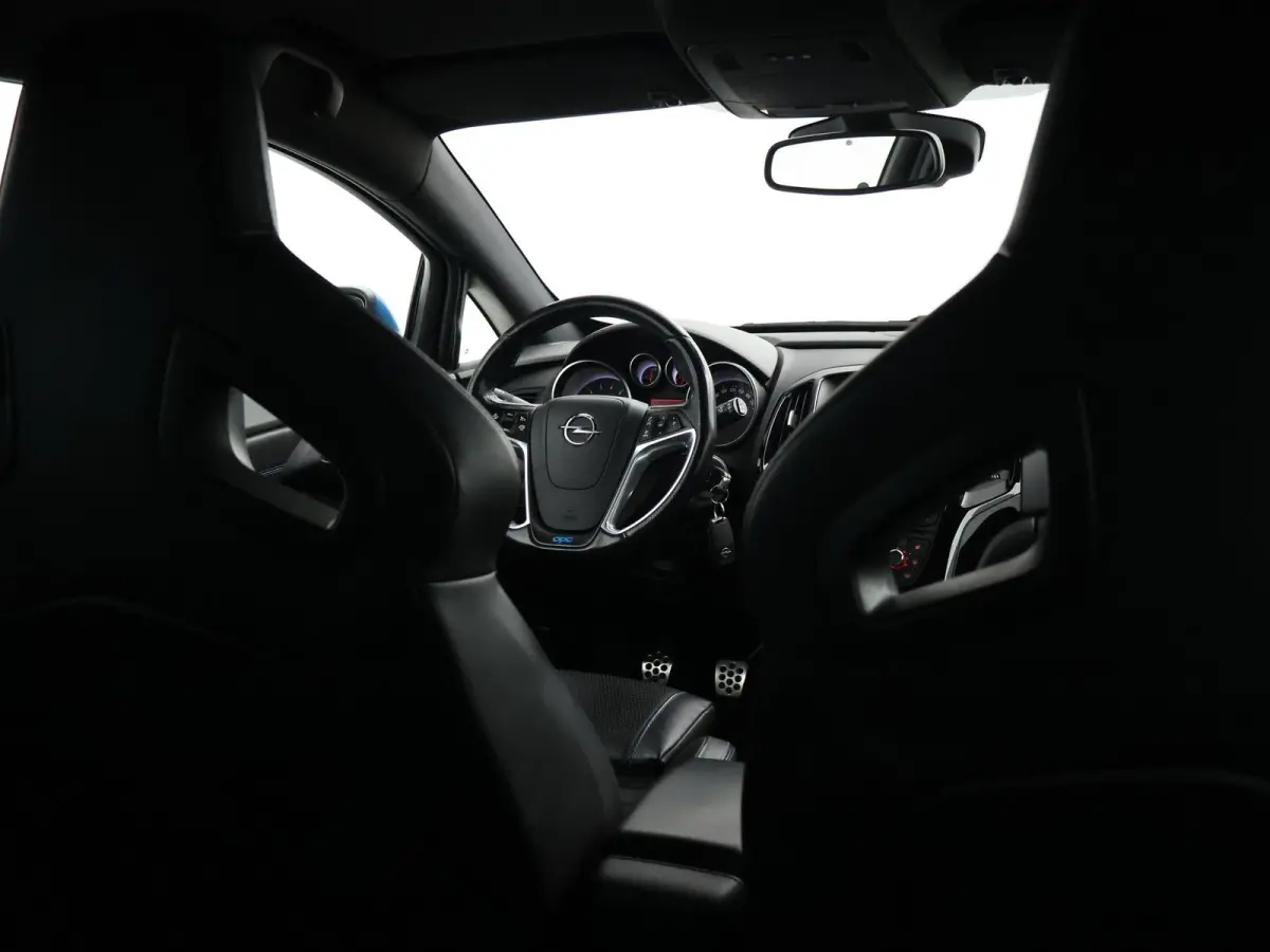 2.0 TURBO OPC 280 PK - ORIG. NL | RECARO | BREMBO | INFINITY AUDIO | LEDER | 20 INCH | STUUR/STOELVERW.