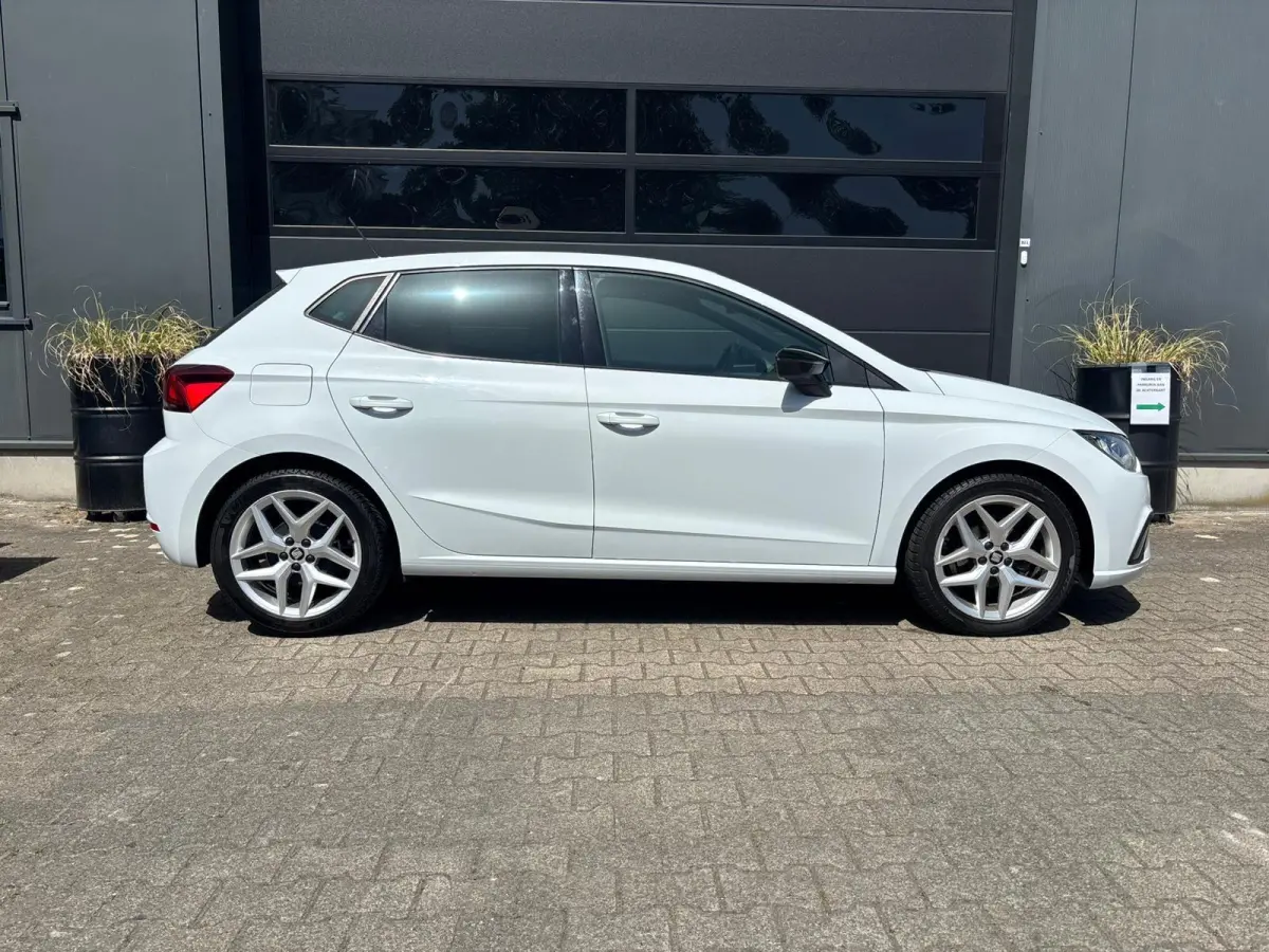 1.0 TSI FR Business Intense |Climate Control | AppleCarPlay/AndroidAuto | Adaptieve Cruise Control |