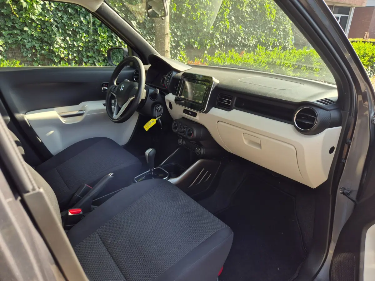 1.2 Select Intro incl. 6 mnd Autotrust GARANTIE! CarPlay Achteruitrijcamera Navi Stoelverwarming Automaat LM Velgen