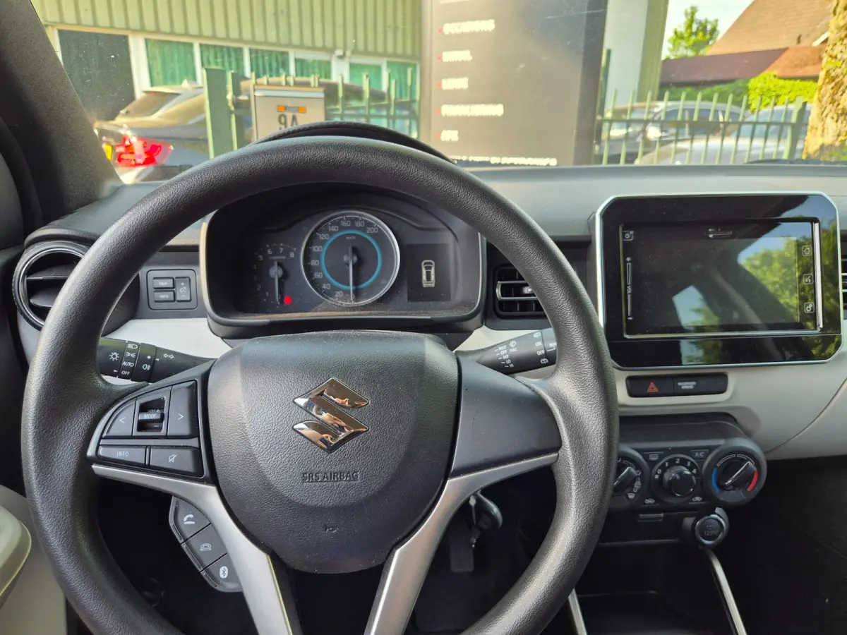 1.2 Select Intro incl. 6 mnd Autotrust GARANTIE! CarPlay Achteruitrijcamera Navi Stoelverwarming Automaat LM Velgen