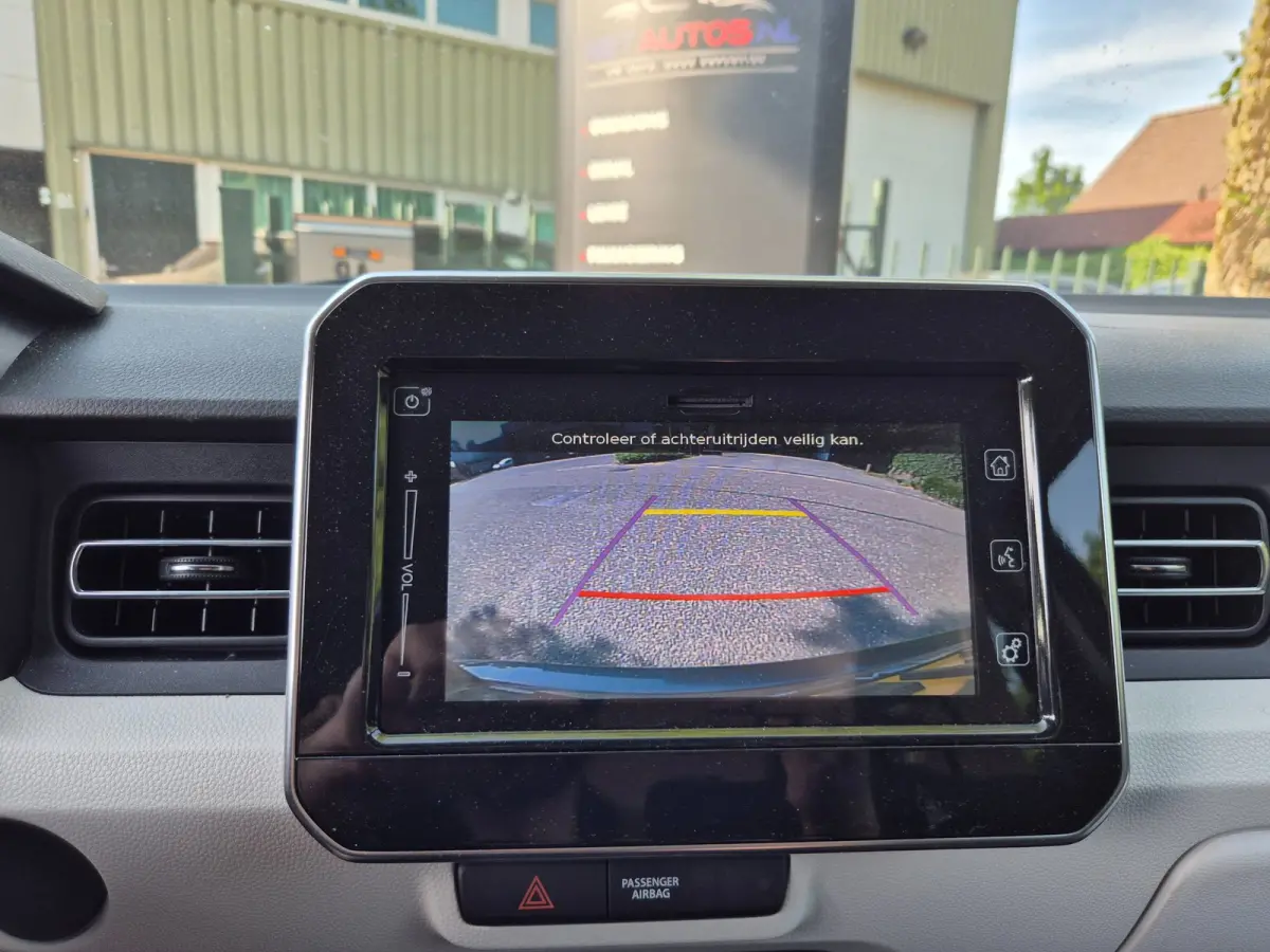 1.2 Select Intro incl. 6 mnd Autotrust GARANTIE! CarPlay Achteruitrijcamera Navi Stoelverwarming Automaat LM Velgen