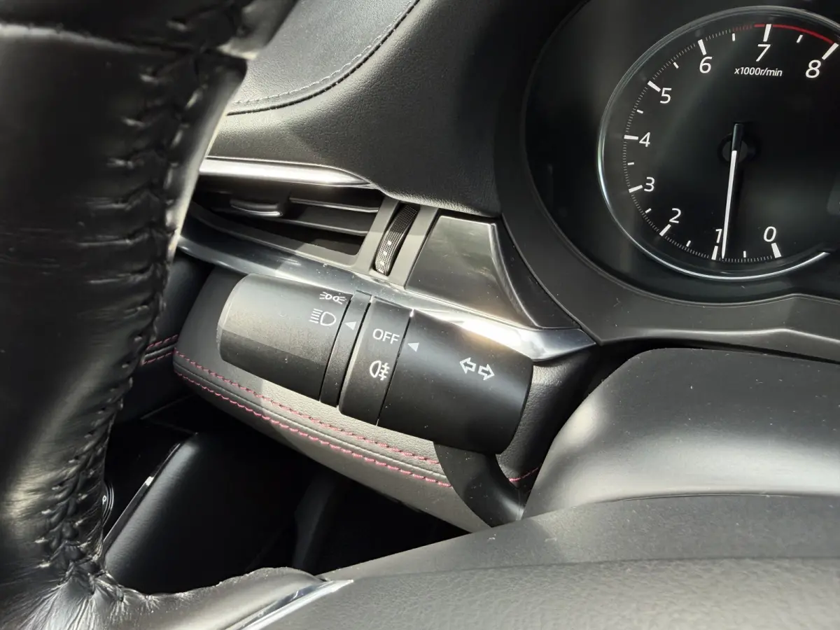 2.0 SkyActiv-G 165 Luxury / Automaat / Camera / Carplay / verw. & gev. v. stoelen / Leder /