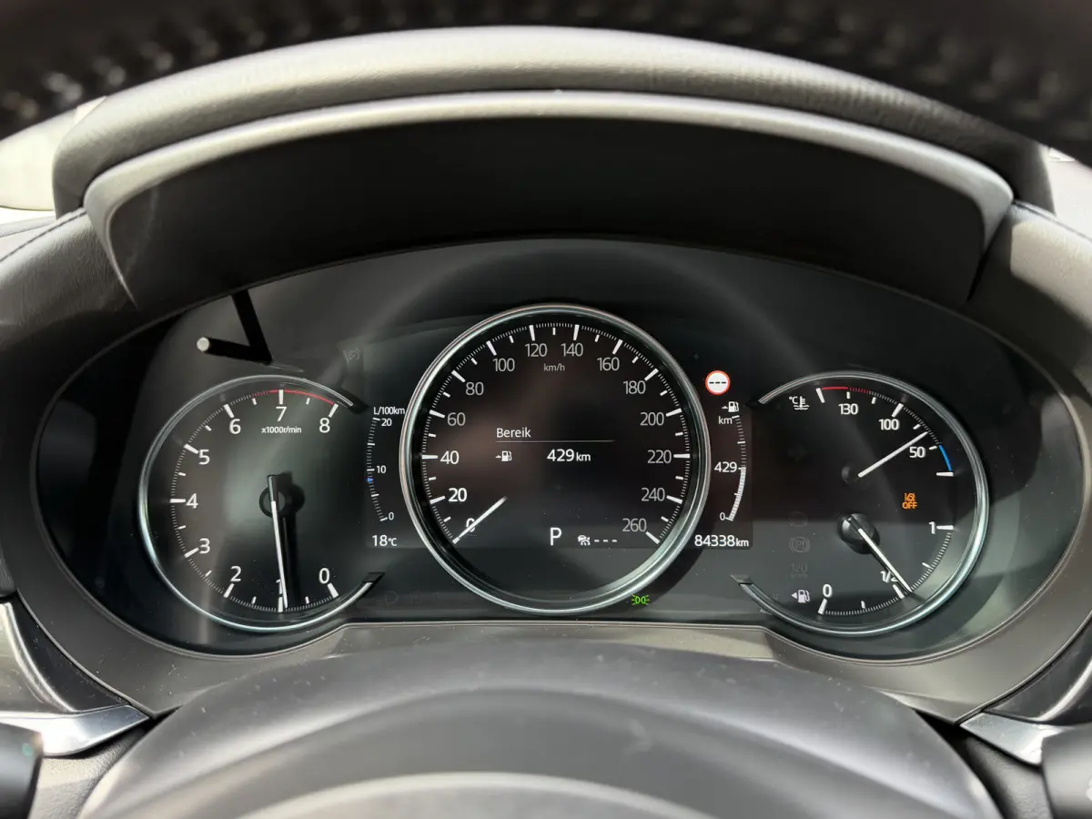 2.0 SkyActiv-G 165 Luxury / Automaat / Camera / Carplay / verw. & gev. v. stoelen / Leder /