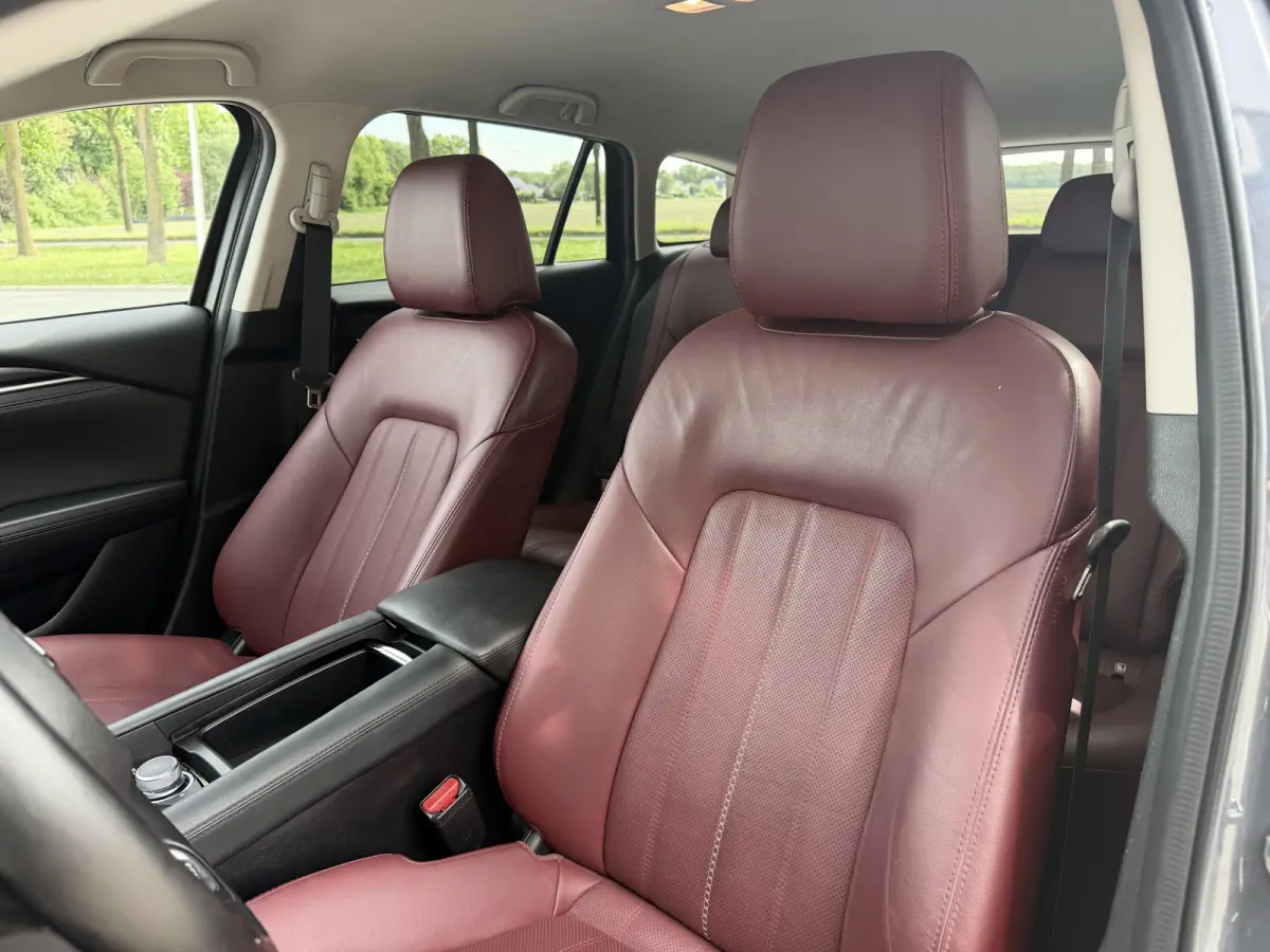 2.0 SkyActiv-G 165 Luxury / Automaat / Camera / Carplay / verw. & gev. v. stoelen / Leder /