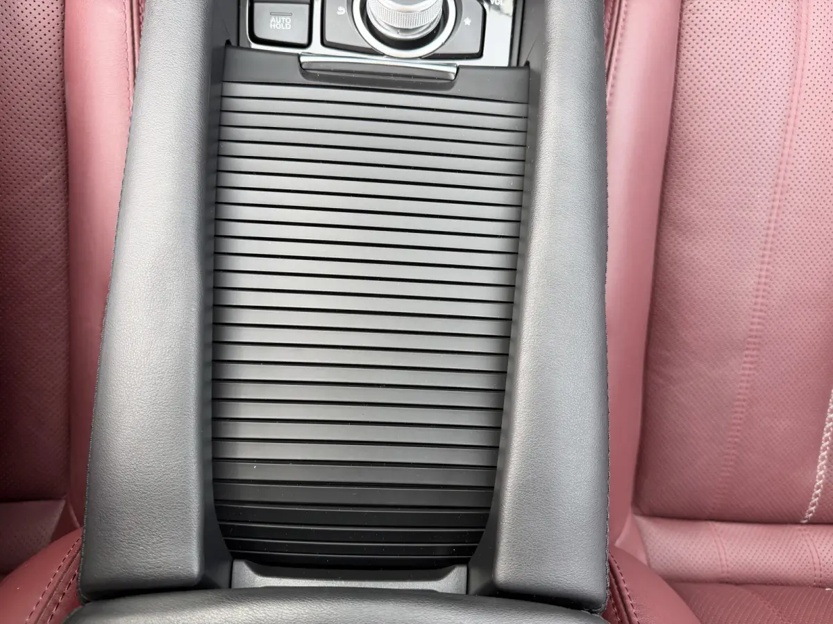 2.0 SkyActiv-G 165 Luxury / Automaat / Camera / Carplay / verw. & gev. v. stoelen / Leder /