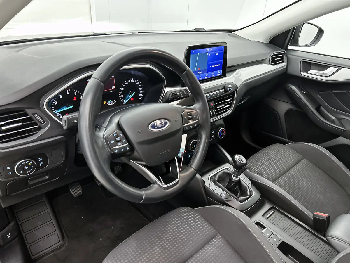 1.0 EcoBoost Trend Edition Business (NAVIGATIE, CARPLAY, PDC, STUURBEDIENING, 1e EIGENAAR)