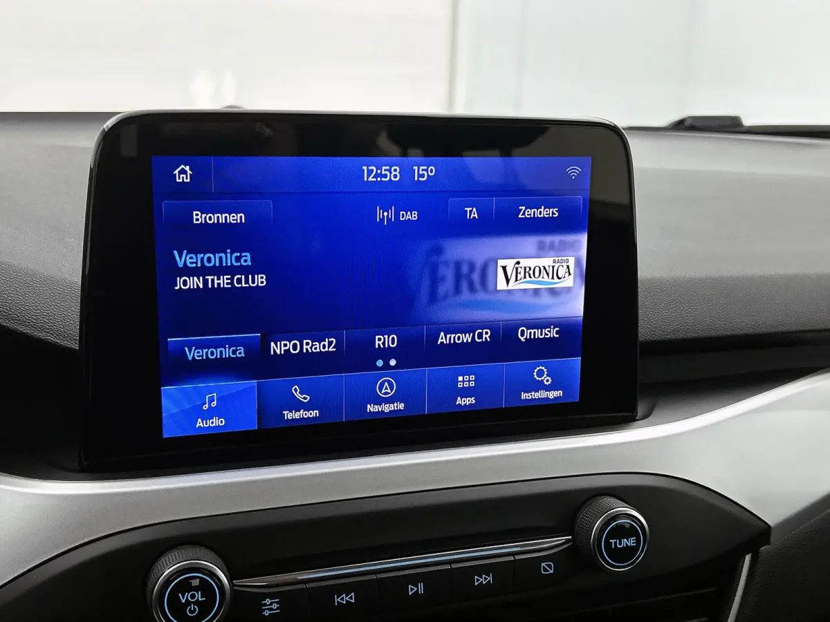 1.0 EcoBoost Trend Edition Business (NAVIGATIE, CARPLAY, PDC, STUURBEDIENING, 1e EIGENAAR)