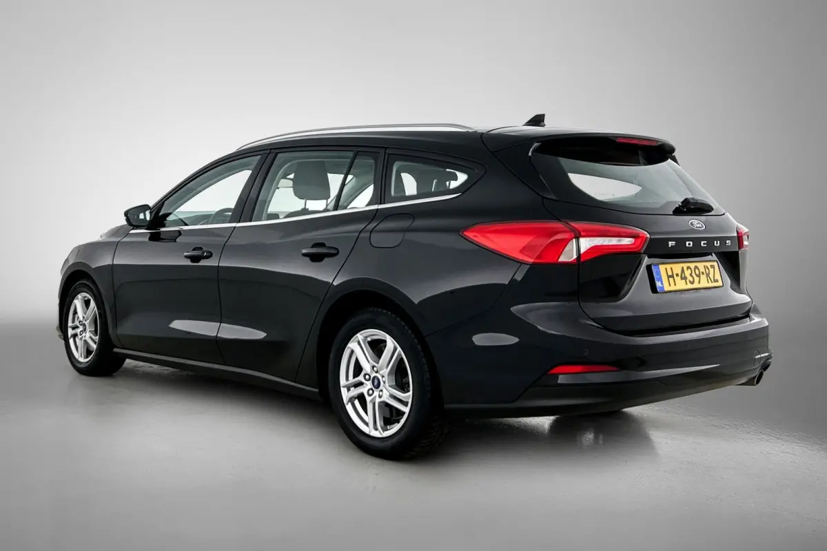 1.0 EcoBoost Trend Edition Business (NAVIGATIE, CARPLAY, PDC, STUURBEDIENING, 1e EIGENAAR)