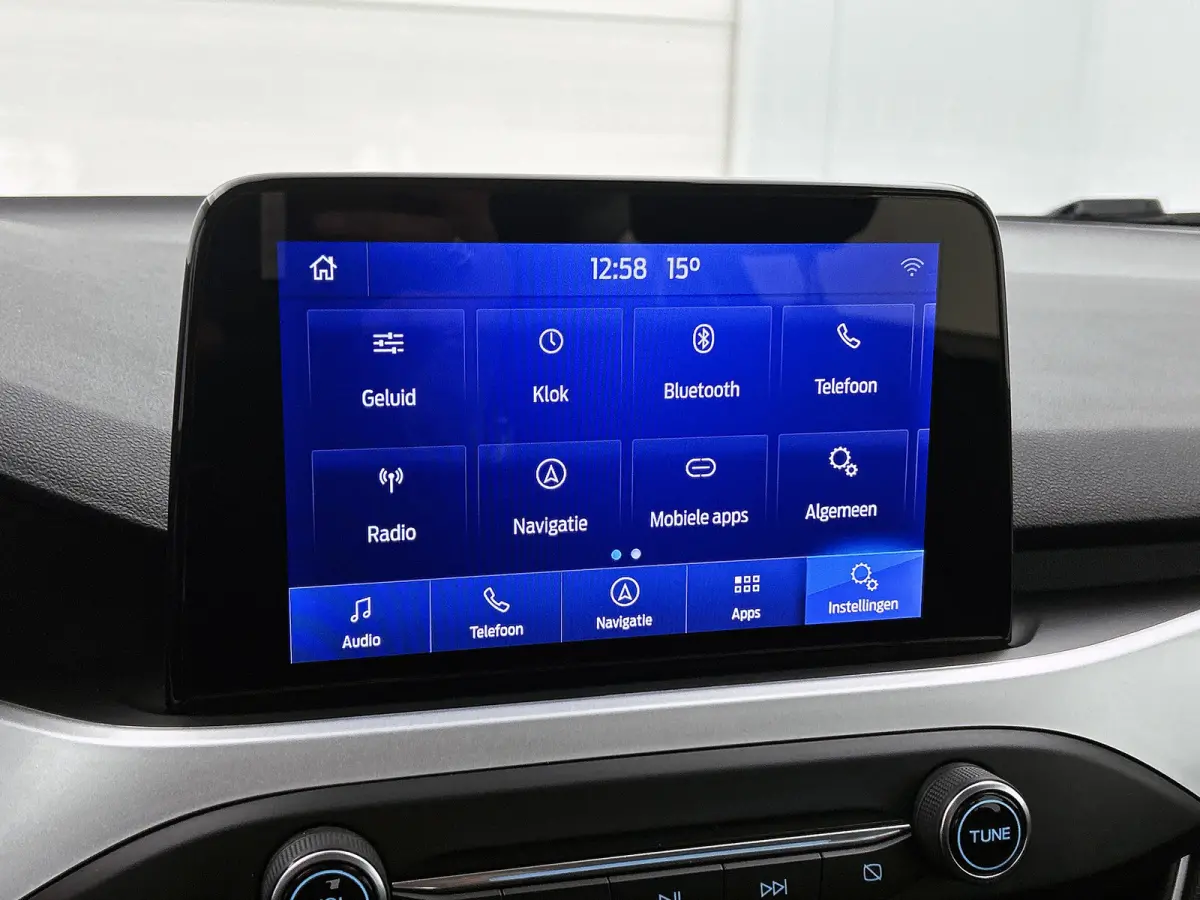 1.0 EcoBoost Trend Edition Business (NAVIGATIE, CARPLAY, PDC, STUURBEDIENING, 1e EIGENAAR)