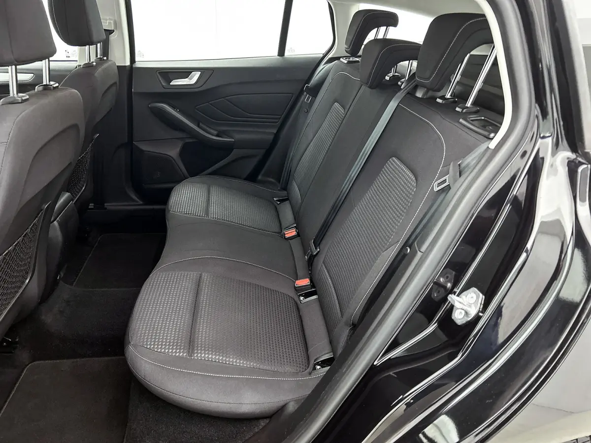 1.0 EcoBoost Trend Edition Business (NAVIGATIE, CARPLAY, PDC, STUURBEDIENING, 1e EIGENAAR)