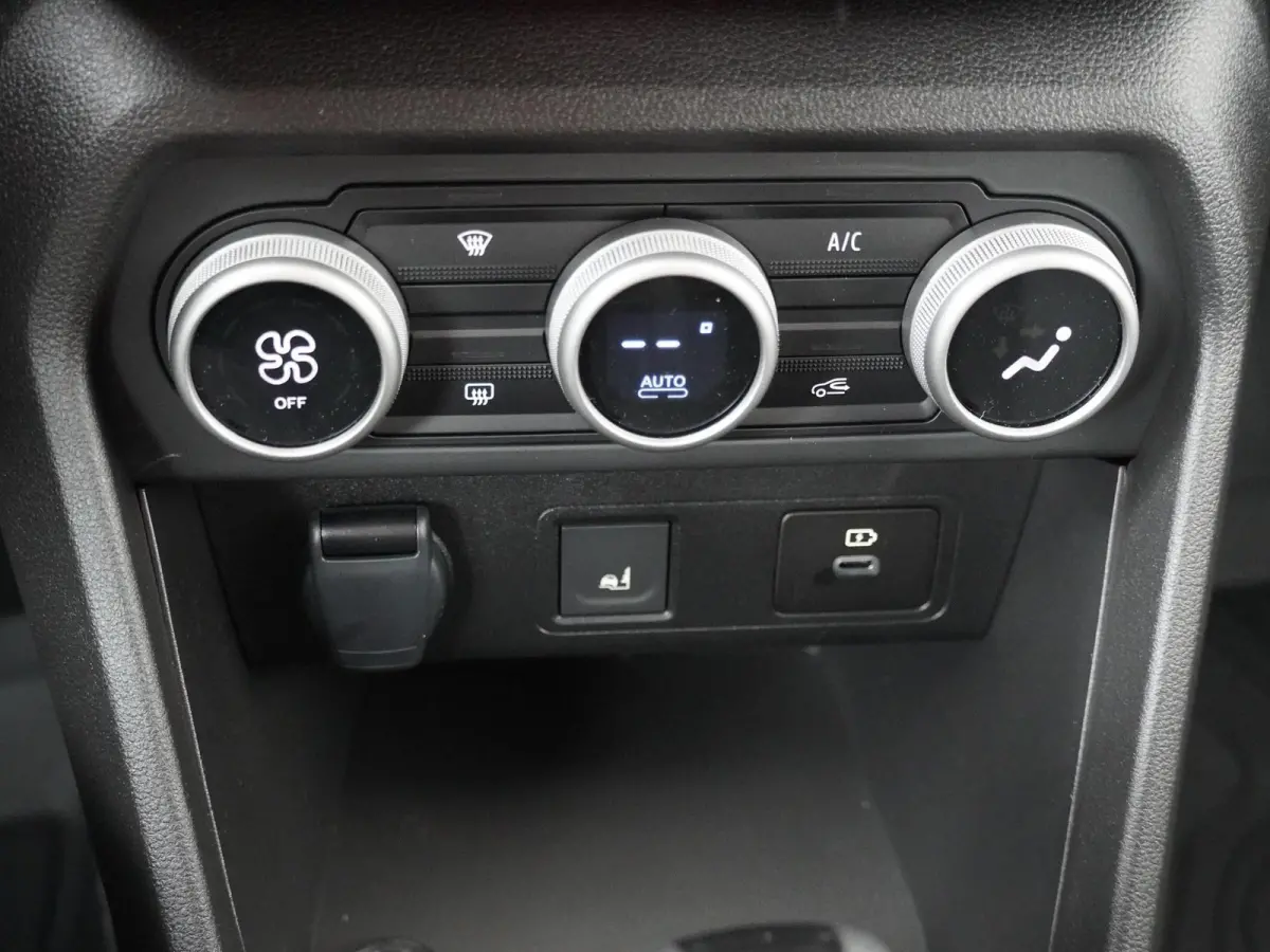 hybrid 140 extreme 7-zits | Pack Assist | Media Nav |