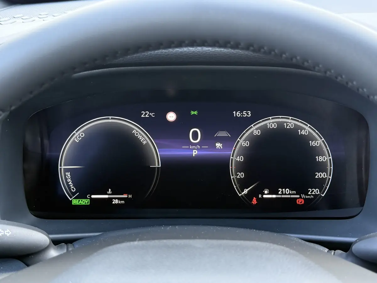 1.8 Hybrid 140 Dynamic | ACC | CarPlay | Camera | Keyless | 18 inch