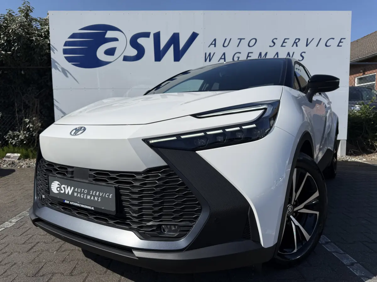 1.8 Hybrid 140 Dynamic | ACC | CarPlay | Camera | Keyless | 18 inch