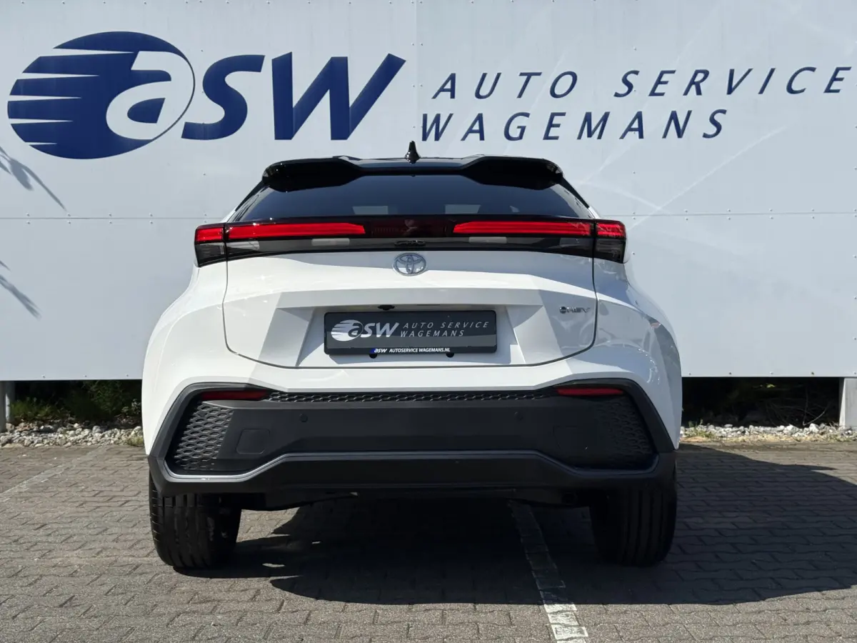 1.8 Hybrid 140 Dynamic | ACC | CarPlay | Camera | Keyless | 18 inch