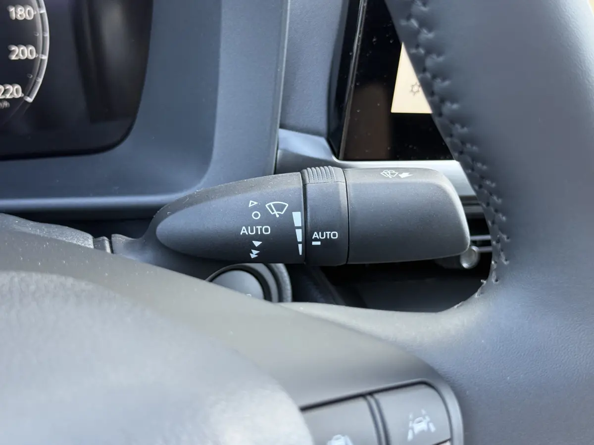 1.8 Hybrid 140 Dynamic | ACC | CarPlay | Camera | Keyless | 18 inch