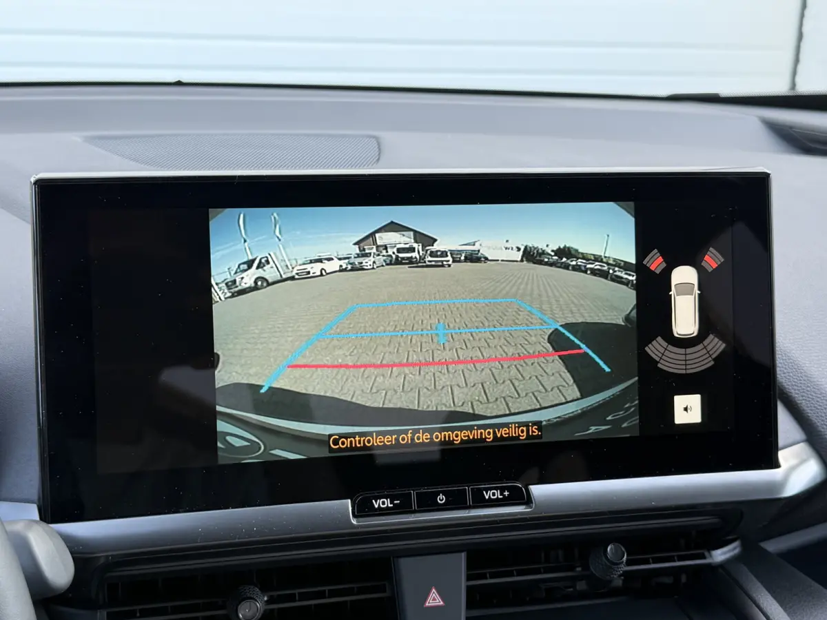 1.8 Hybrid 140 Dynamic | ACC | CarPlay | Camera | Keyless | 18 inch