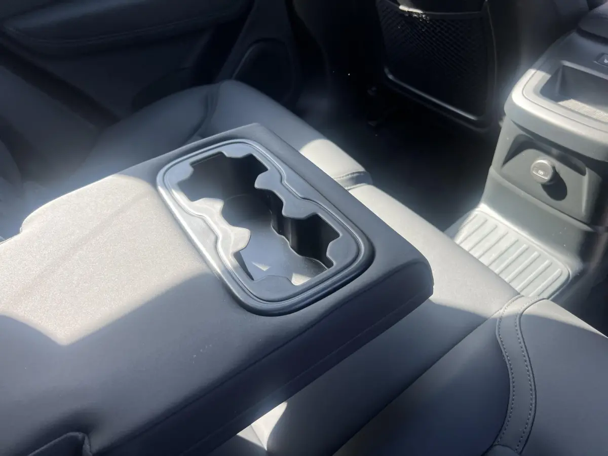 T6 Plug-in hybrid AWD Plus Dark