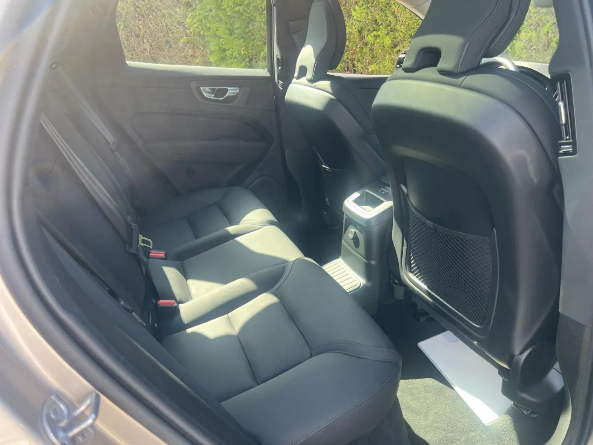 T6 Plug-in hybrid AWD Plus Dark