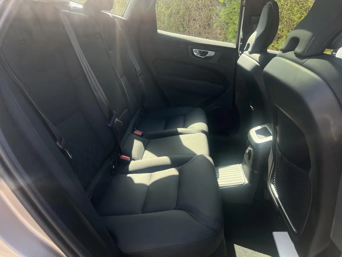 T6 Plug-in hybrid AWD Plus Dark