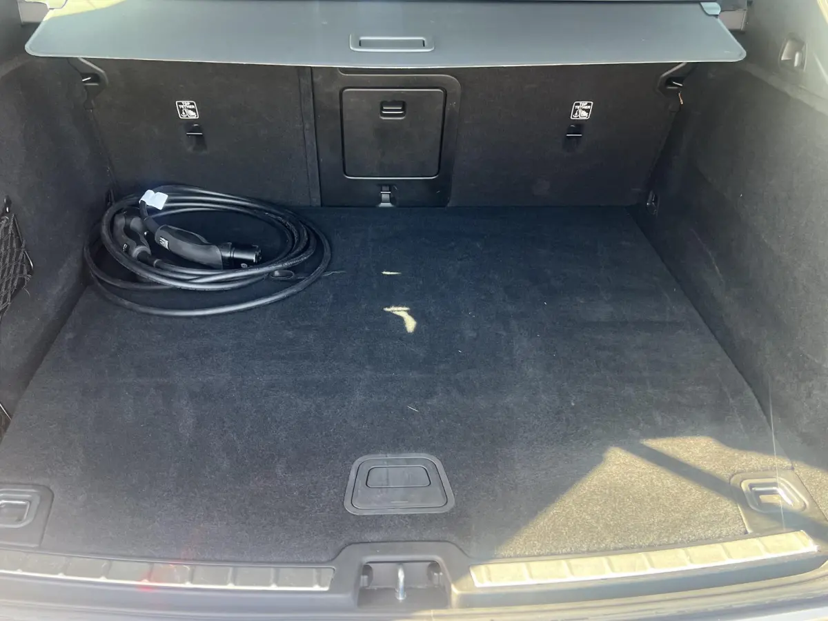 T6 Plug-in hybrid AWD Plus Dark