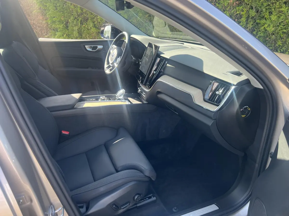 T6 Plug-in hybrid AWD Plus Dark